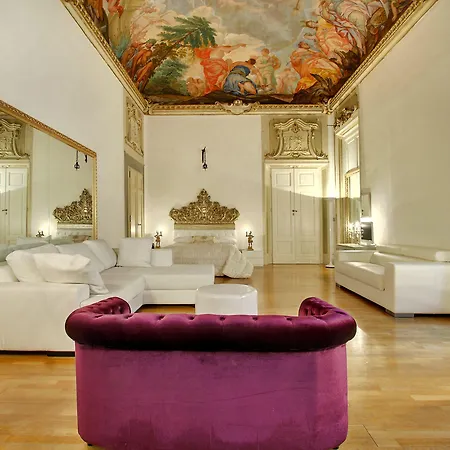 Palazzo Tolomei - Residenza D'epoca Alojamento de Acomodação e Pequeno-almoço 4*