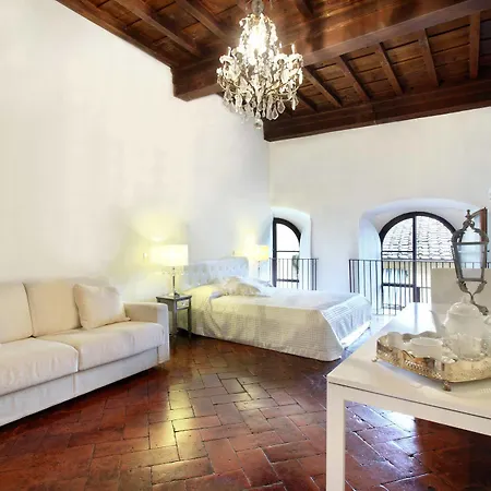 Palazzo Tolomei - Residenza D'epoca 3*