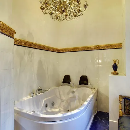 Palazzo Tolomei - Residenza D'epoca Bed & Breakfast