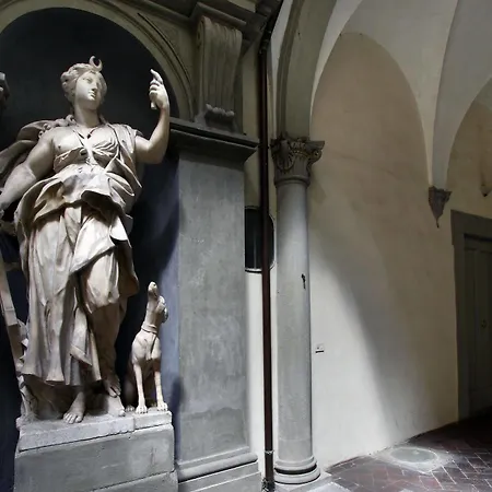 Palazzo Tolomei - Residenza D'epoca Bed & Breakfast