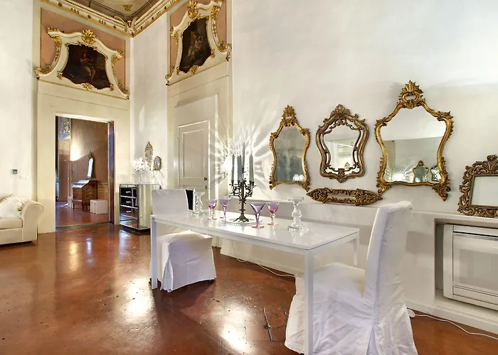 Palazzo Tolomei - Residenza D'epoca Oda ve Kahvaltı Floransa