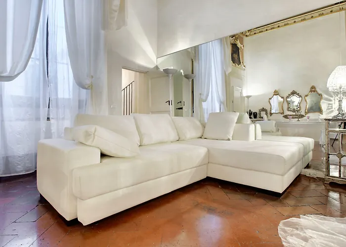 Palazzo Tolomei - Residenza D'epoca 4*