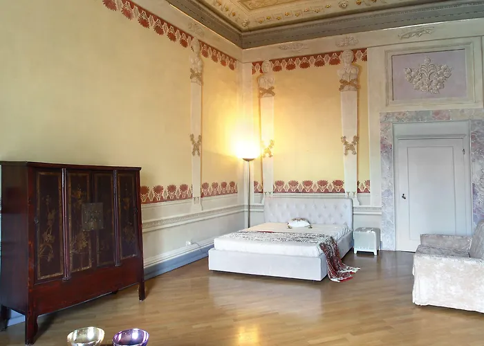 Oda ve Kahvaltı Palazzo Tolomei - Residenza D'epoca 4*
