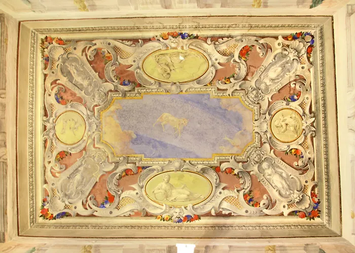 Oda ve Kahvaltı Palazzo Tolomei - Residenza D'epoca 4*