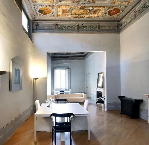 Palazzo Tolomei - Residenza D'epoca 4*