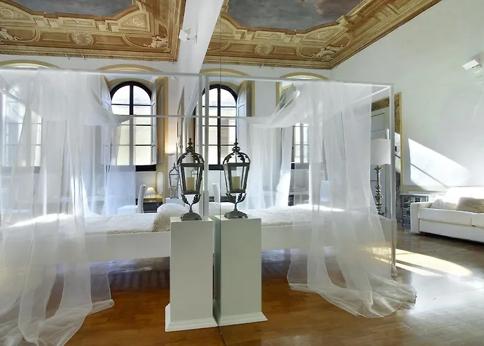 Oda ve Kahvaltı Palazzo Tolomei - Residenza D'epoca