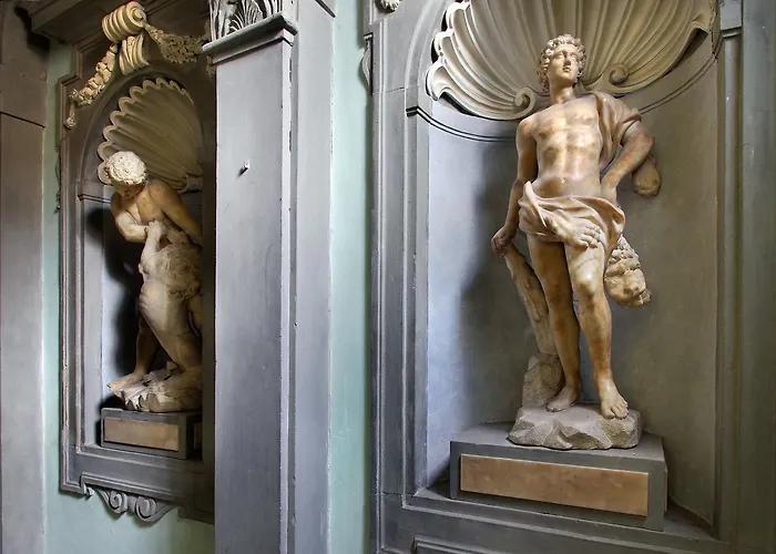 Palazzo Tolomei - Residenza D'epoca 4* Floransa